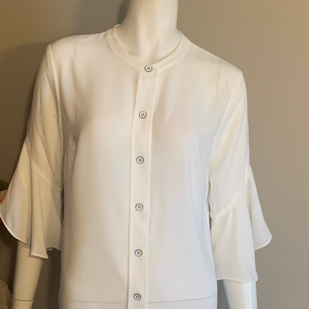 Cabi 5521 Tulip Flutter Sleeve Blouse XS